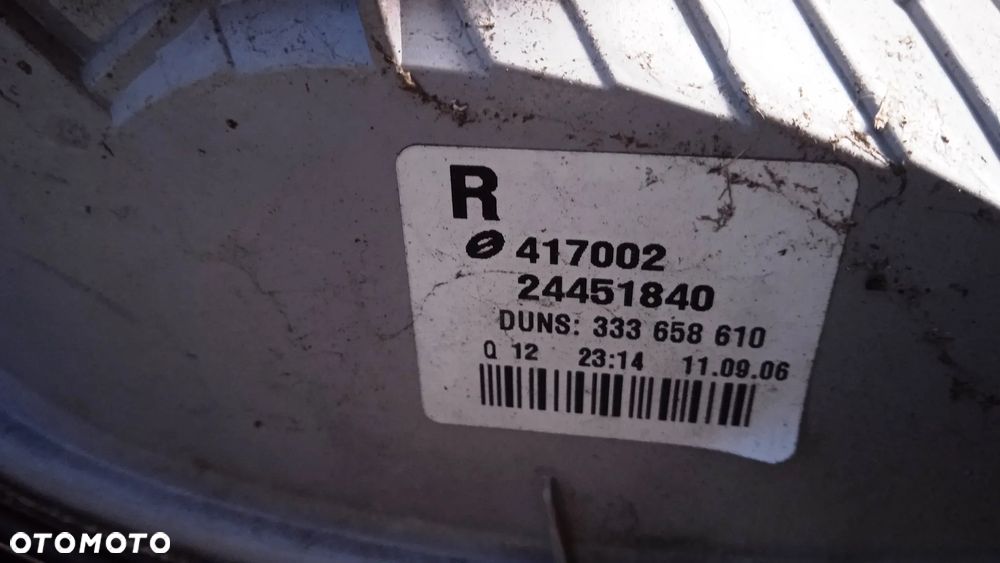 Lampa prawy tył Opel Astra H kombi - 2