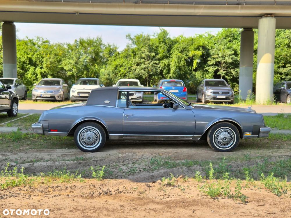 Buick Riviera - 13