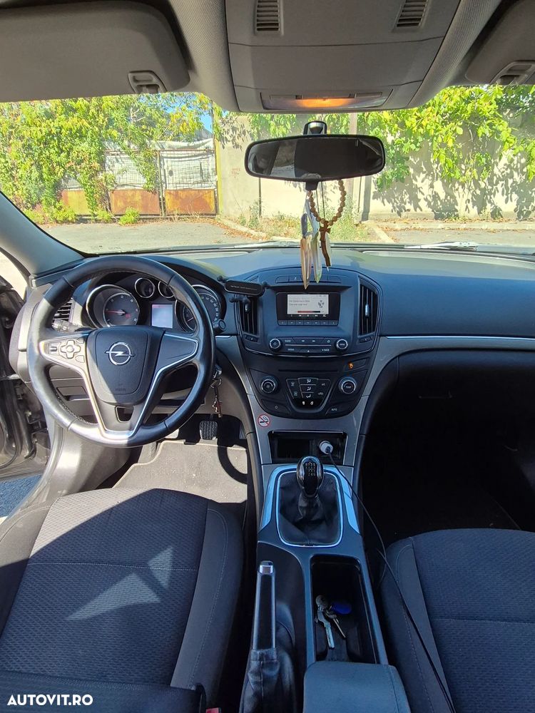 Opel Insignia 2.0 CDTi ECOTEC - 8