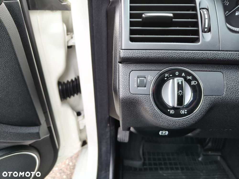 Mercedes-Benz Klasa C - 31