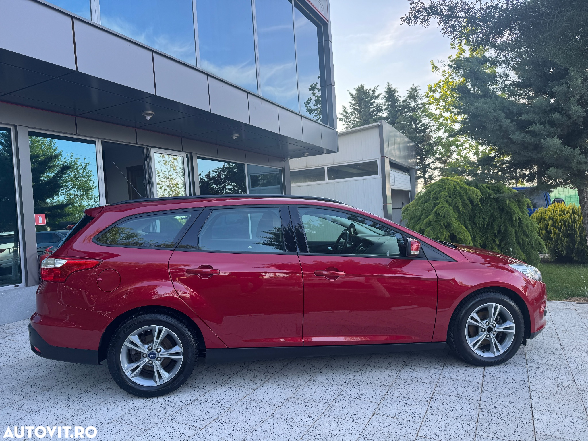 Ford Focus 1.0 EcoBoost Connected - 24