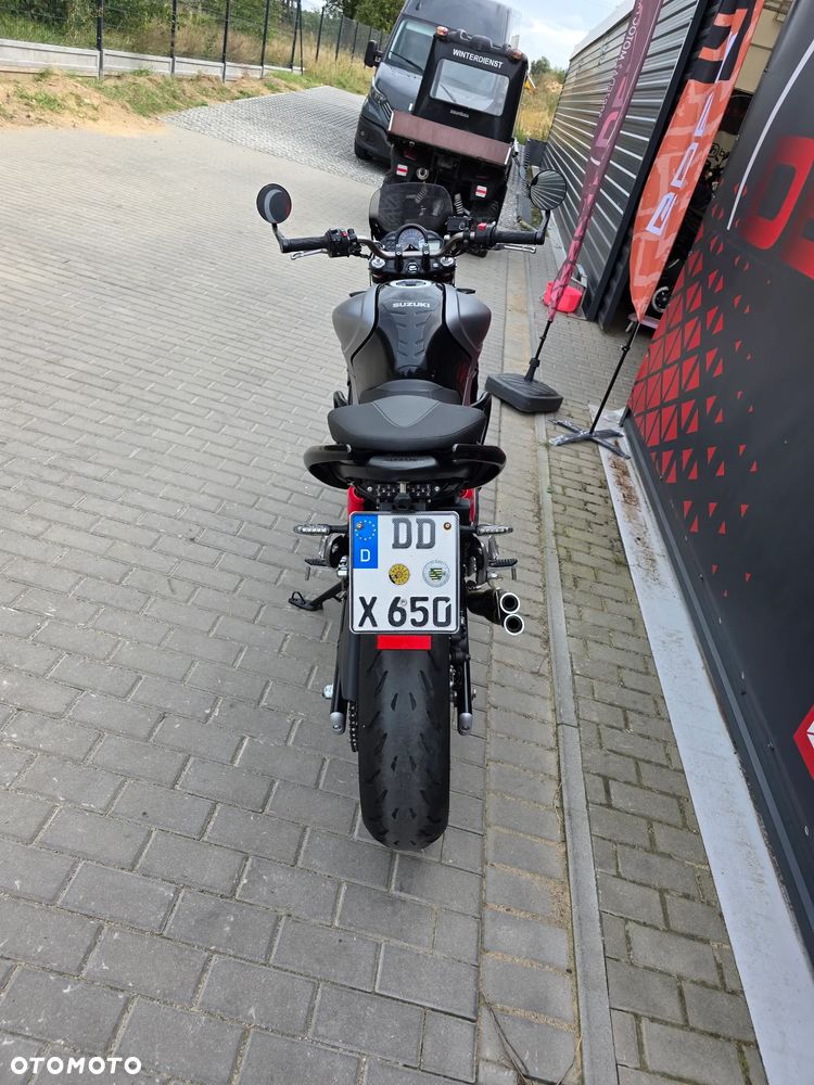 Suzuki Gladius - 17