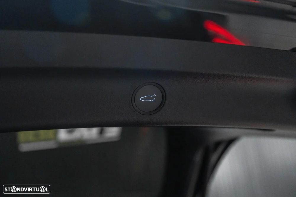 Tesla Model Y Long Range Dual Motor AWD - 51