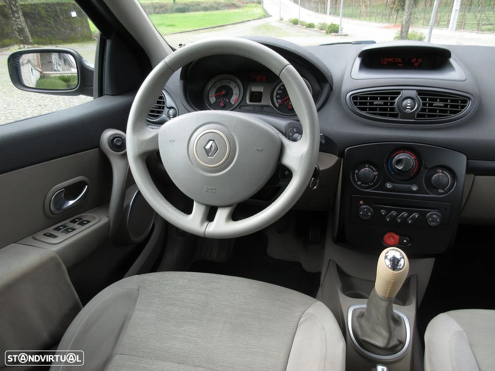 Renault Clio 1.2 16V Dynamique Luxe - 31