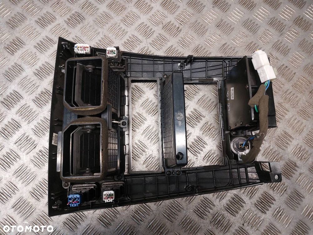 RAMKA KONSOLI ŚRODKOWEJ + LEWARKA BIEGÓW HYUNDAI TUCSON I 84651-2E000 - 11