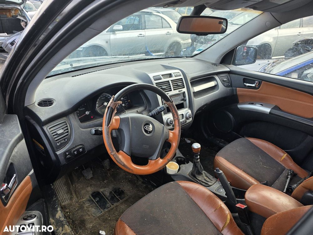 Dezmembram Kia Sportage 2007 2.0crdi Euro 4 Manual 4x4 - 6