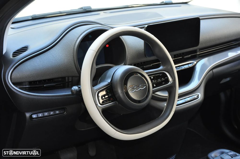 Fiat 500e La Prima — fotografia 45