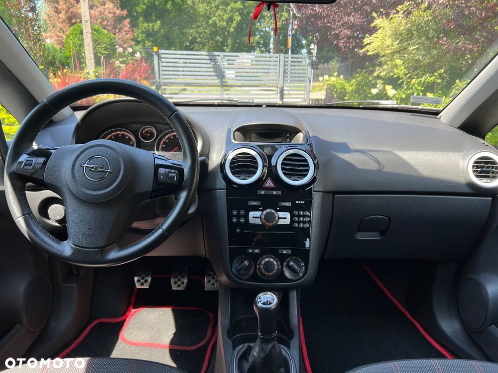 Opel Corsa 1.4 16V Color Edition - 9