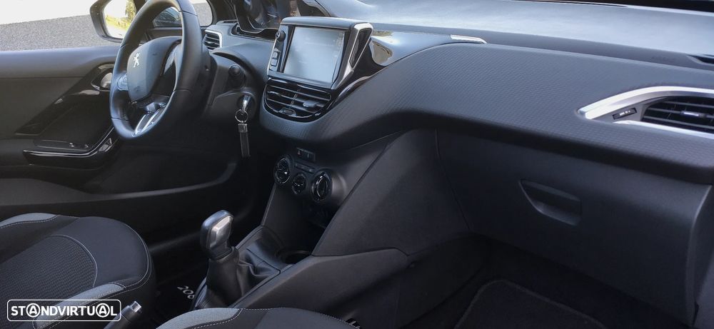 Peugeot 208 1.6 BlueHDi Style - 18