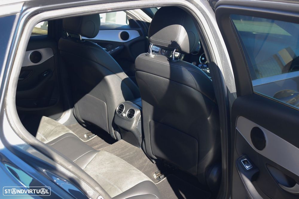 Mercedes-Benz C 300 de AMG Line - 32