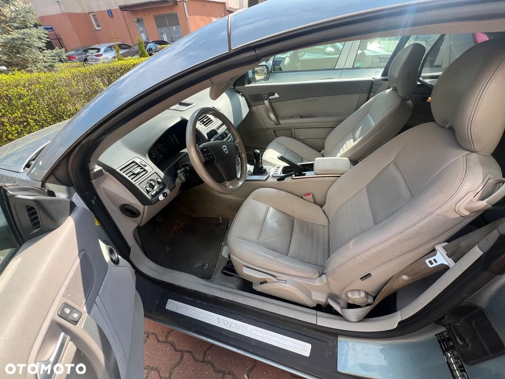 Volvo C70 2.0D Momentum - 5