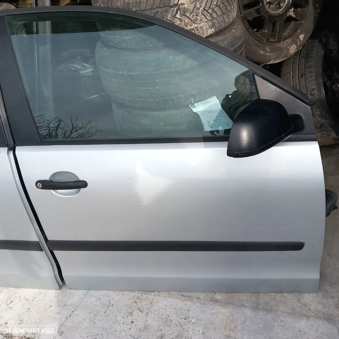 Portas completas lado passageiro vw polo 9n ano 2002 - 3