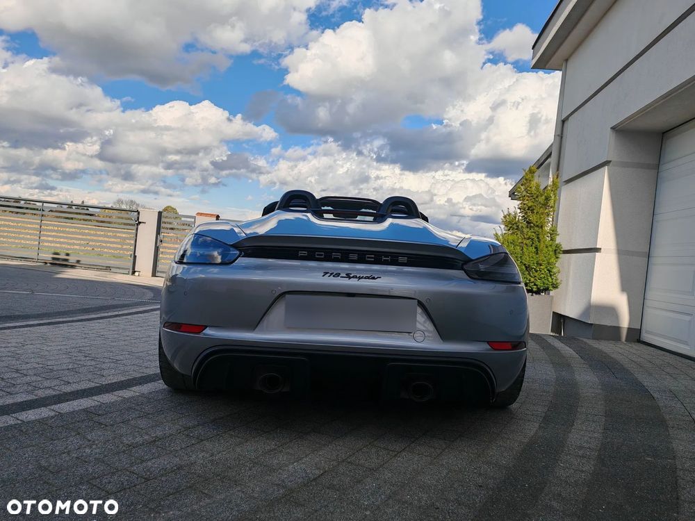 Porsche 718 Spyder Spyder - 12