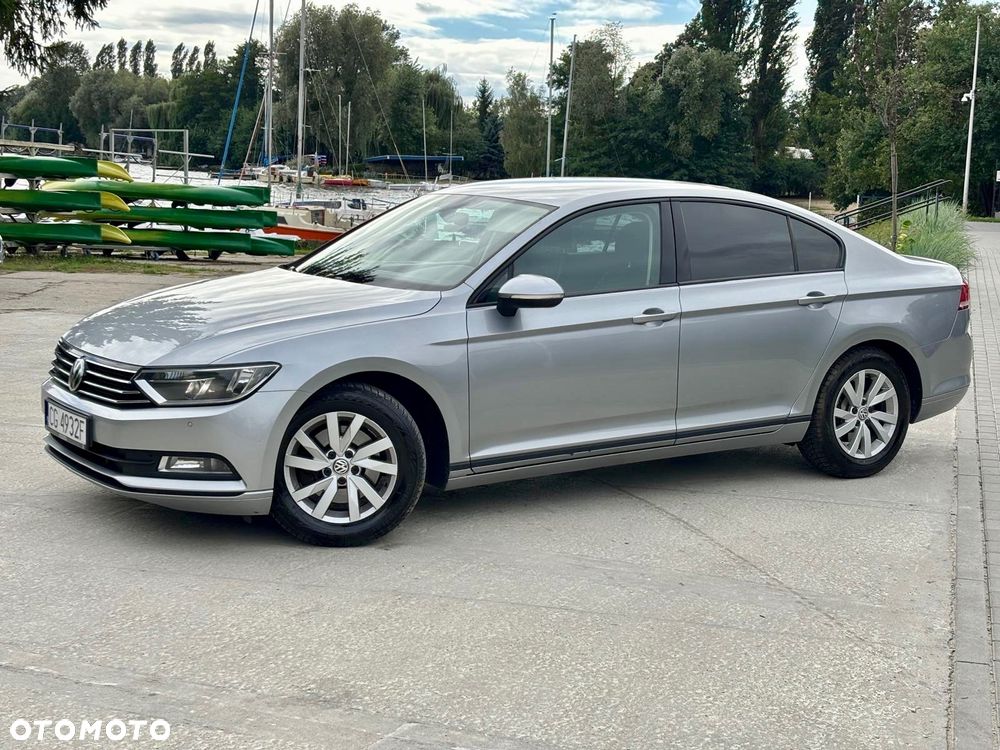 Volkswagen Passat 1.6 TDI BMT Comfortline - 14