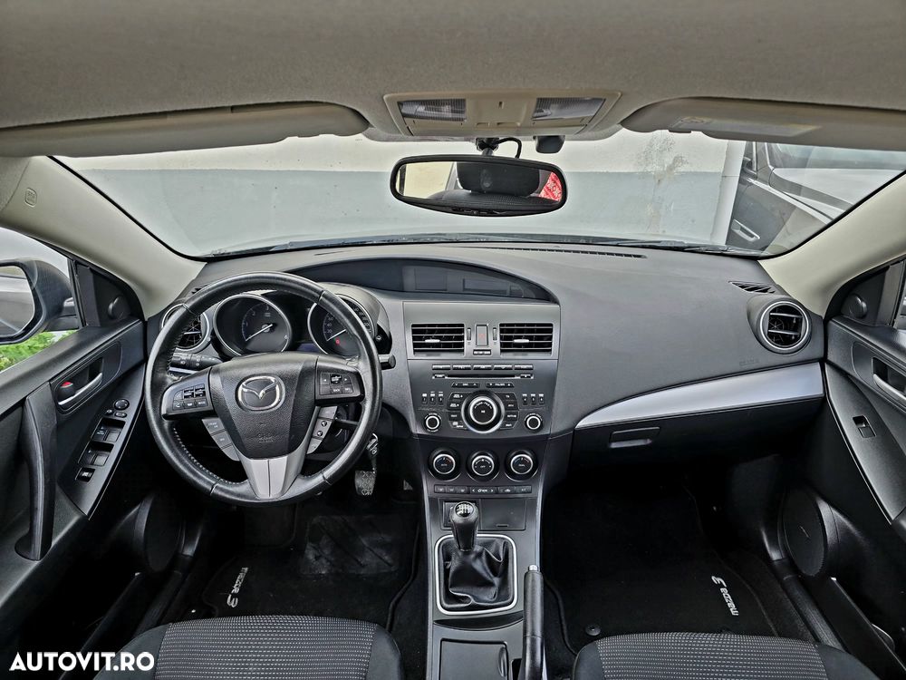 Mazda 3 - 8