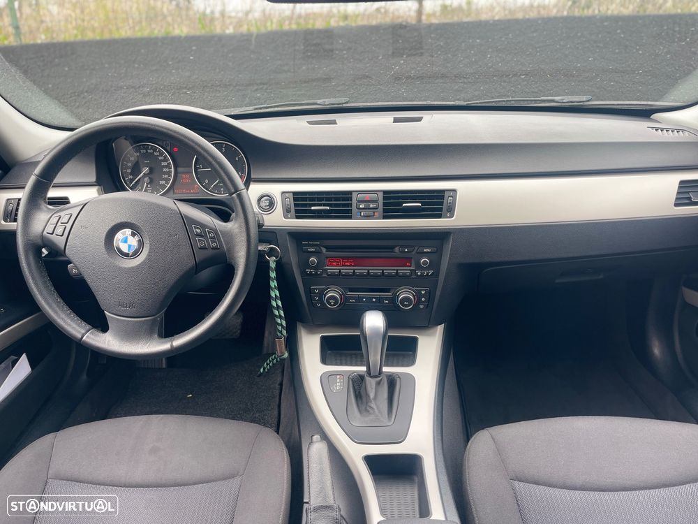 BMW 318 ver-d-sport--aut-efficient-dynamics-edition-blue-per-sport-line - 18