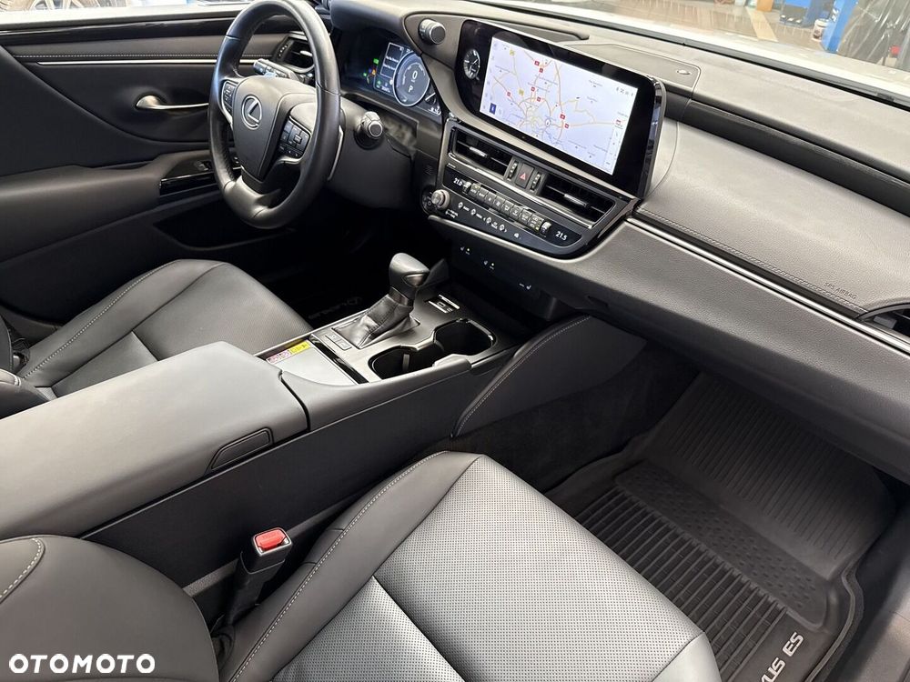 Lexus ES 300h Business Edition - 12