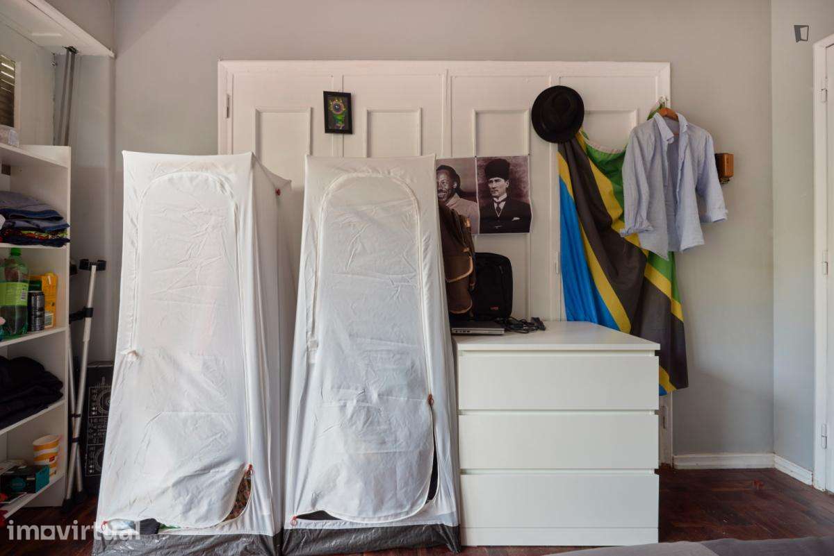 Quarto - localizado em Entrecampos Lisbon - Grande imagem: 4/34