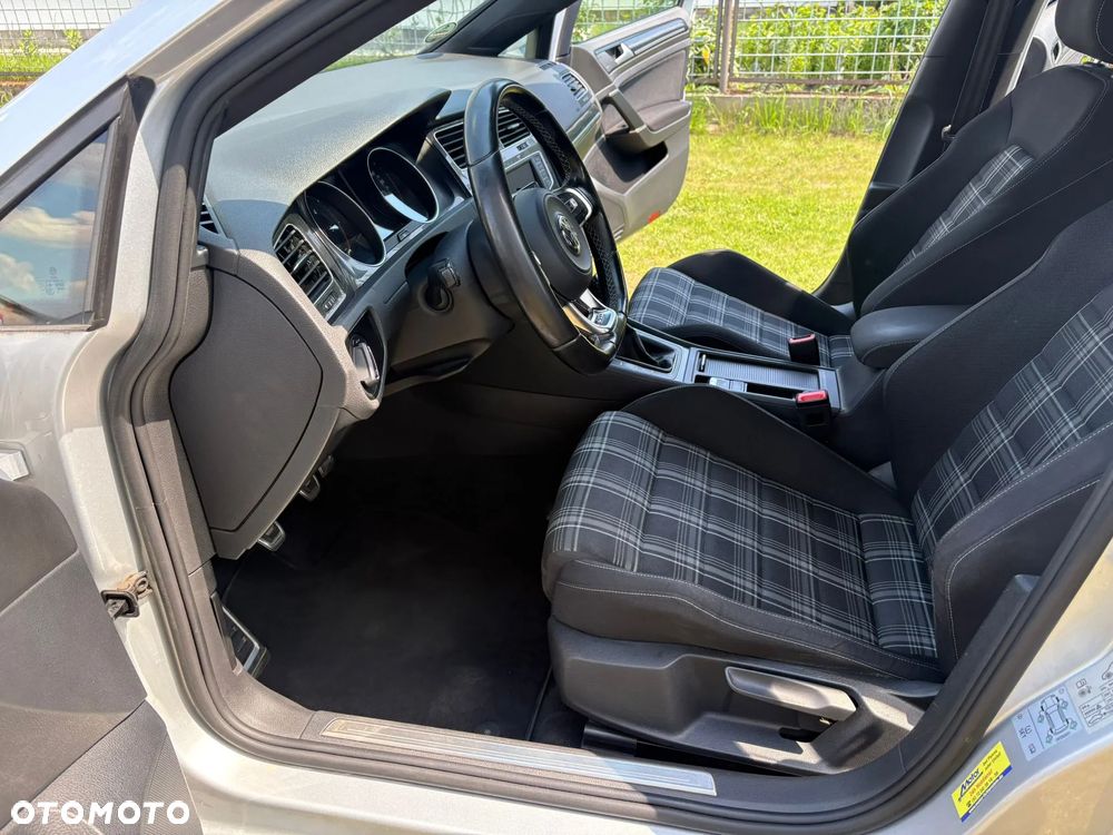Volkswagen Golf GTD (BlueMotion Technology) - 15