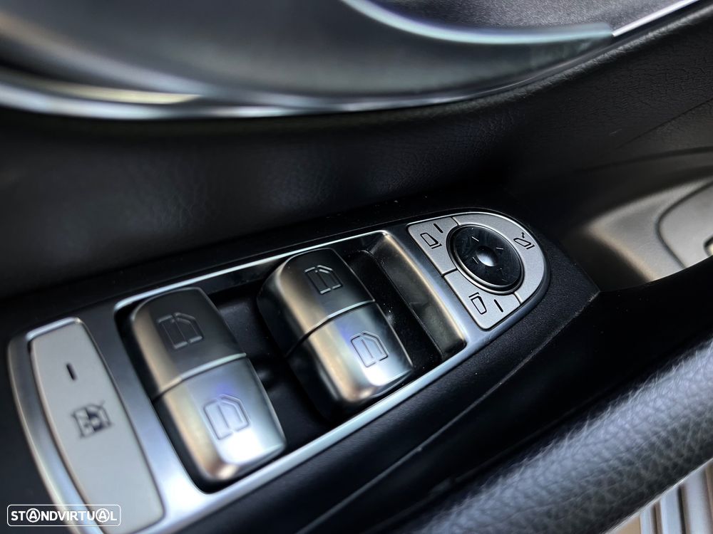 Mercedes-Benz E 220 d AMG Line - 29
