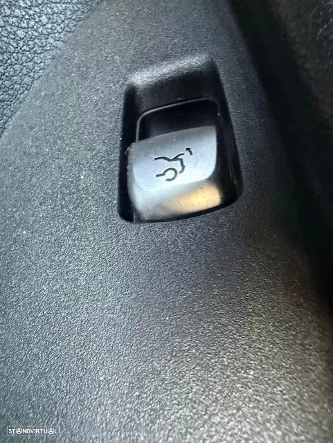 Mercedes-Benz E 220 d AMG Line - 44