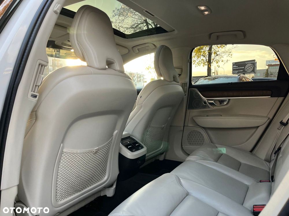 Volvo S90 B5 D AWD Inscription - 36