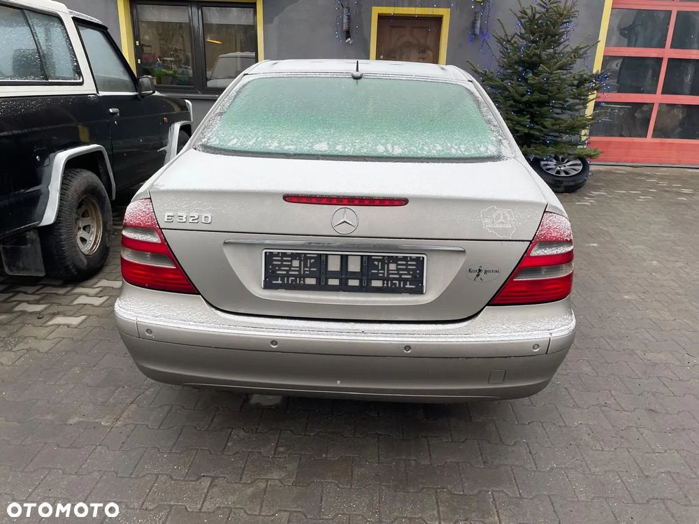 Mercedes W211  3.2 CDI NA CZĘŚCI!!! Kolor:723 - 3