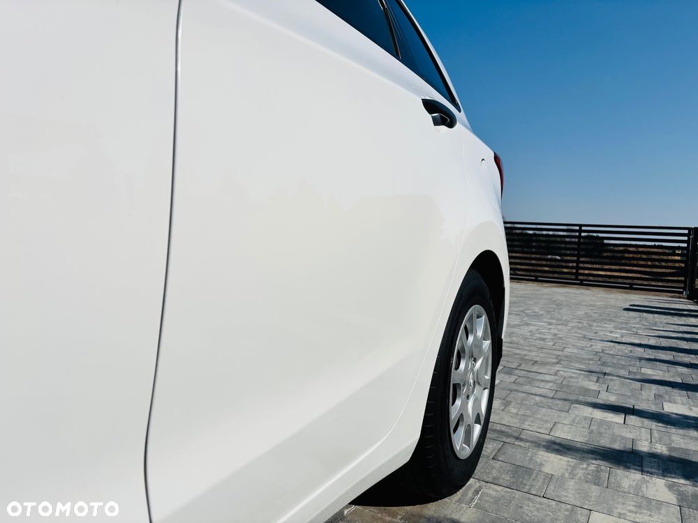 Hyundai i30 1.6 Classic + - 16