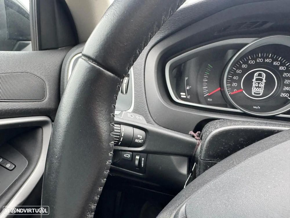 Volvo V40 2.0 D2 Kinetic - 30