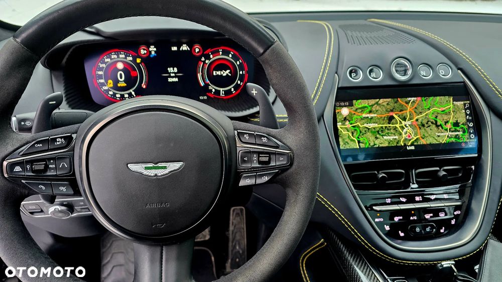 Aston Martin DBX - 19