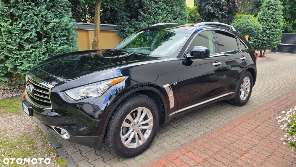 Infiniti QX70 - 1