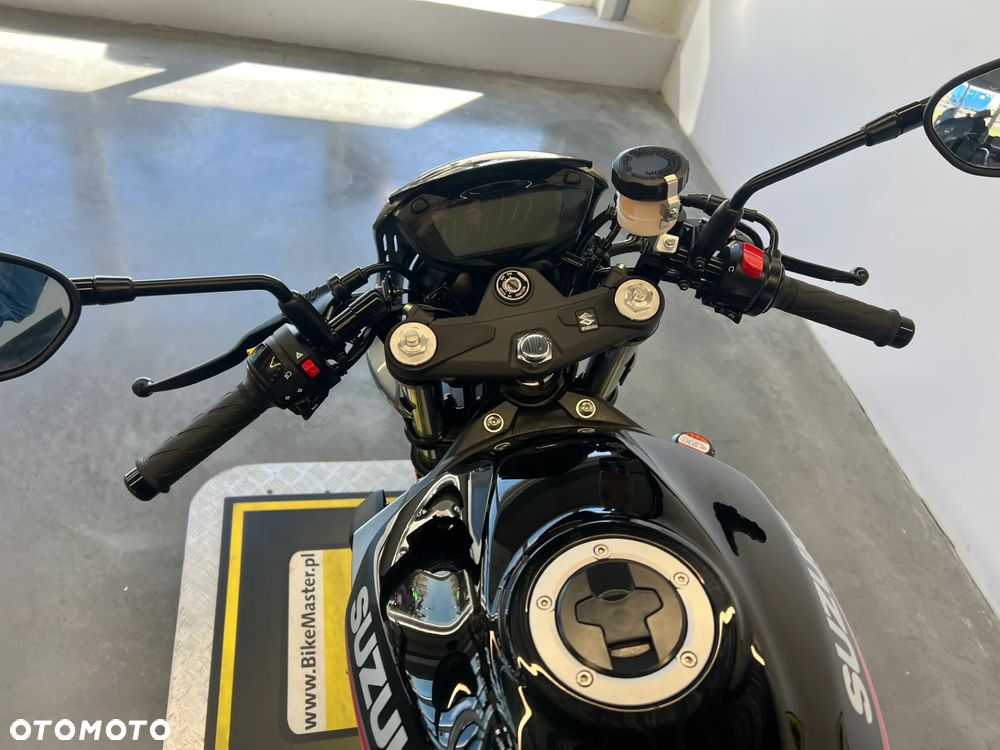 Suzuki SV - 18