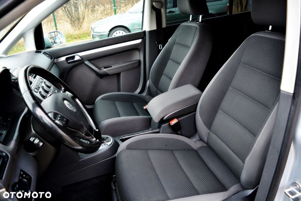 Volkswagen Touran 1.9 TDI DPF DSG United - 14