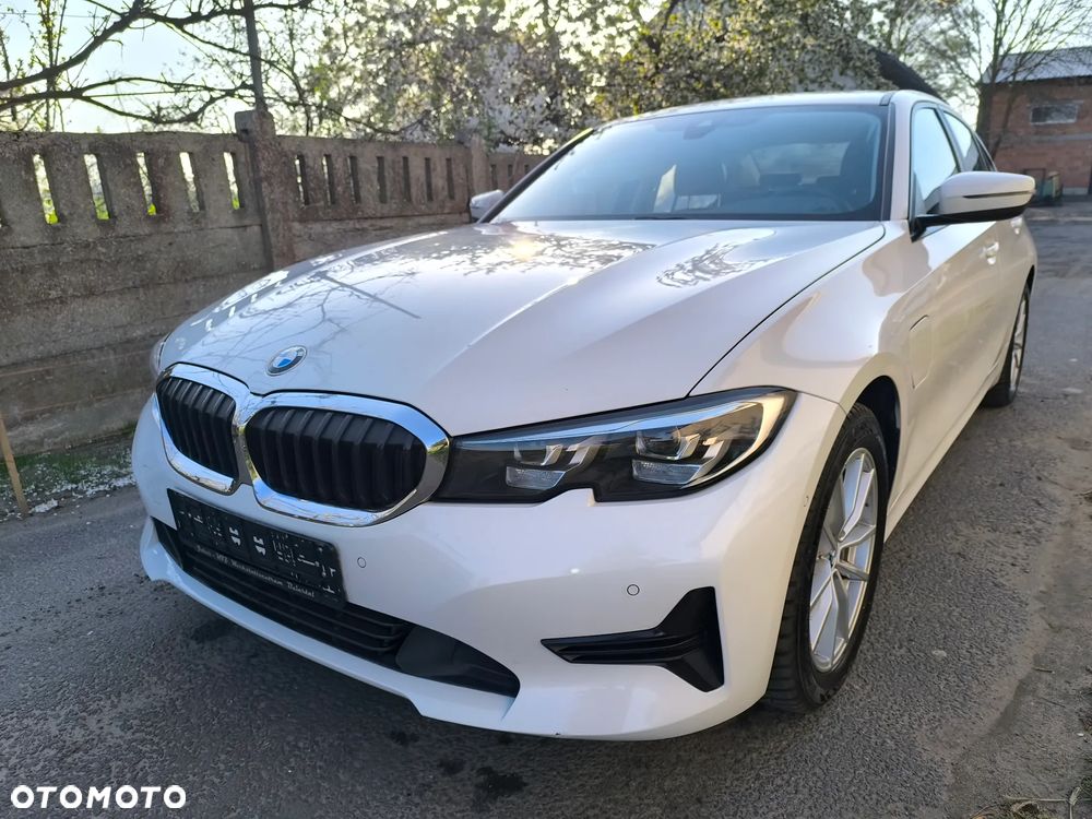 BMW Seria 3 330e iPerformance Sport Line - 24