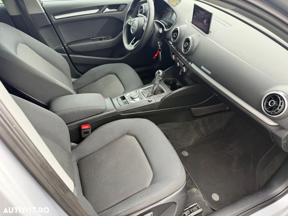 Audi A3 1.6 TDI ack S tronic - 11