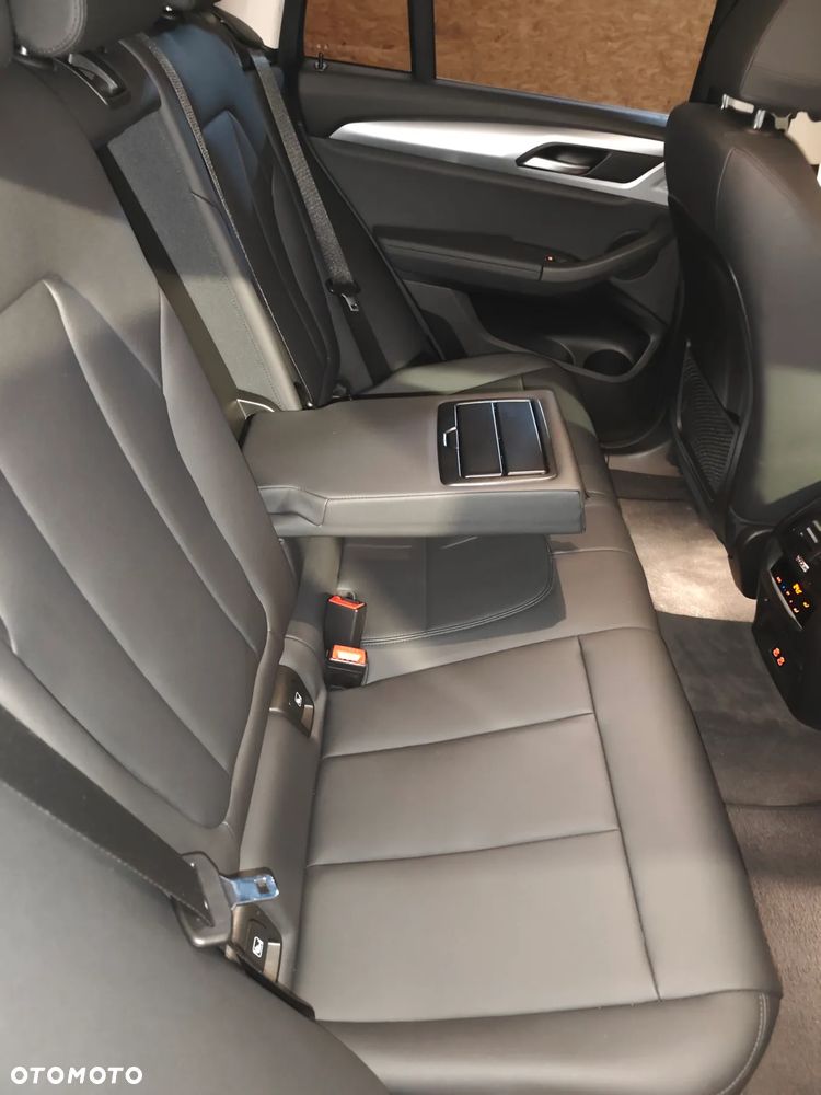 BMW X4 xDrive20i sport - 15