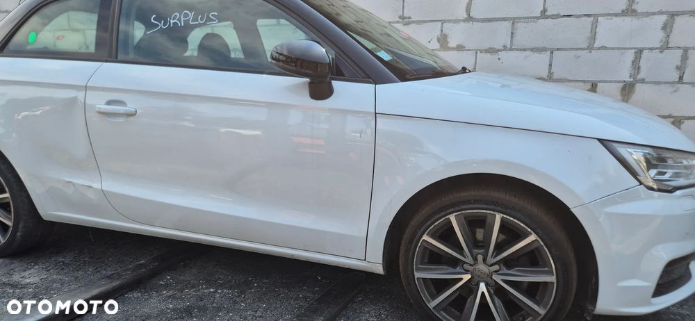 Audi A1 Sportback 1.6 TDI Design S tronic - 6