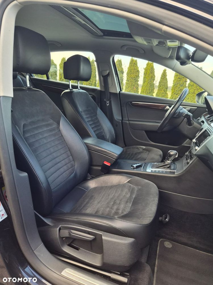 Volkswagen Passat 2.0 TDI DSG BlueMotion Technology Highline - 23