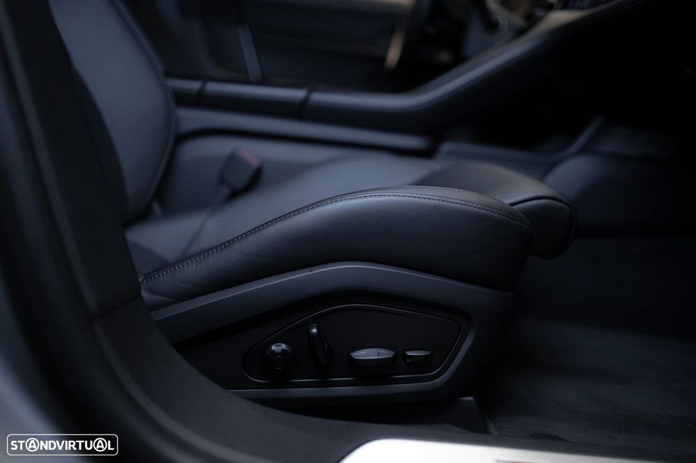 Porsche Taycan 4S Bateria Performance Plus - 28