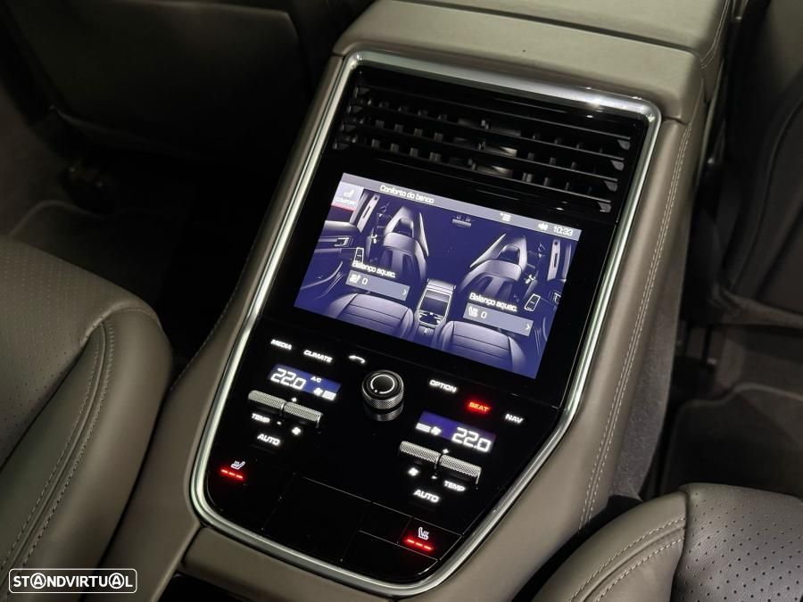 Porsche Panamera 4 E-Hybrid - 51