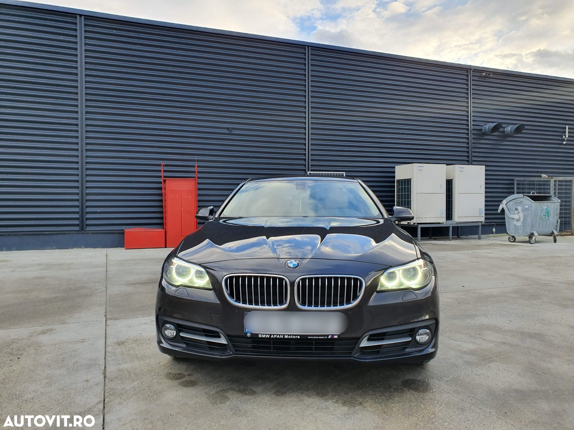 BMW Seria 5 520d xDrive AT - 3