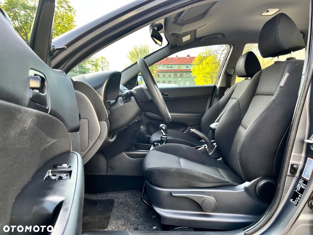 Hyundai i30 1.4 FIFA WM Edition - 14