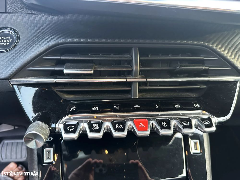 Peugeot e-208 Allure+ - 24