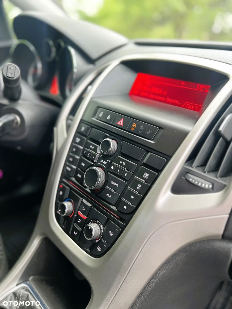 Opel Astra - 32