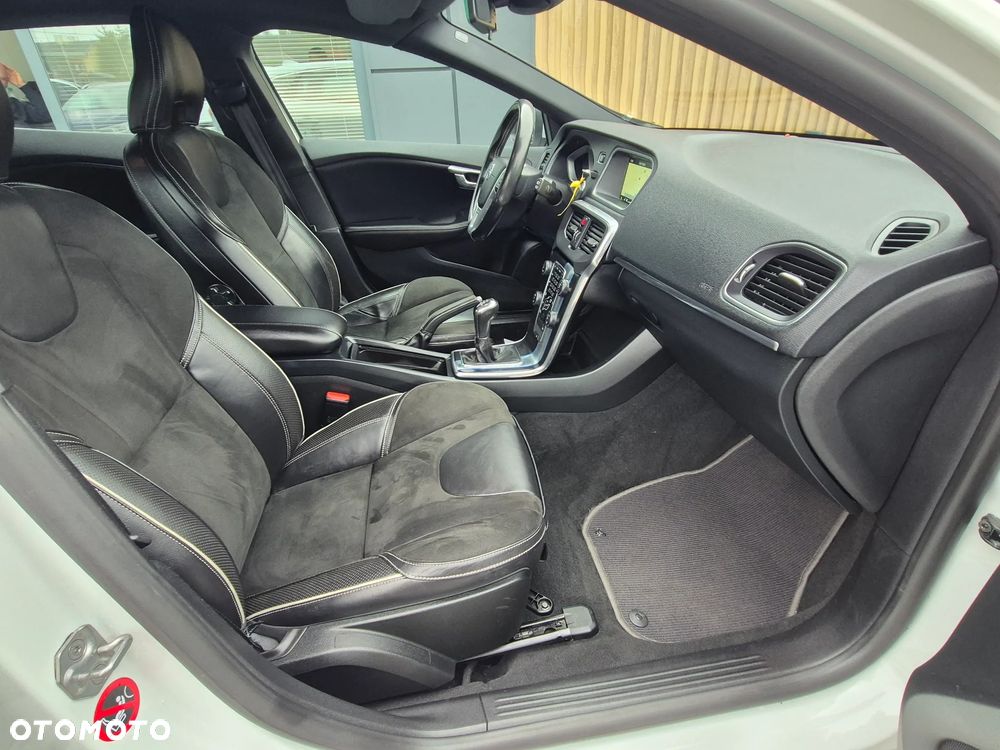 Volvo V40 D2 RDesign - 32