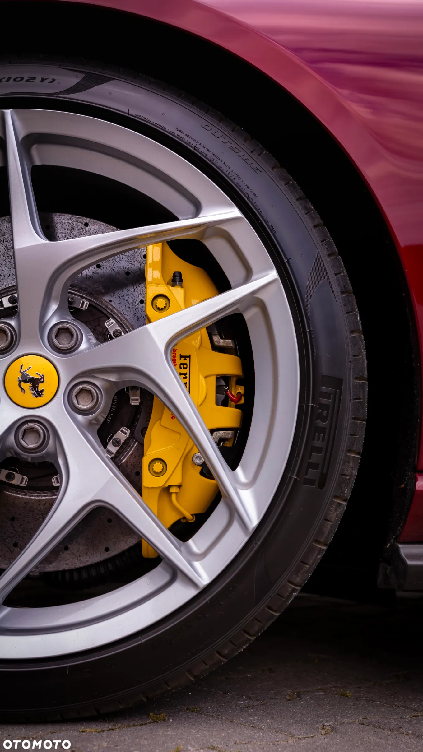 Ferrari 812 Superfast - 24