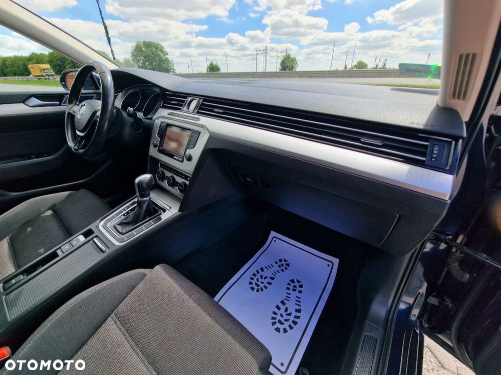 Volkswagen Passat Variant - 25