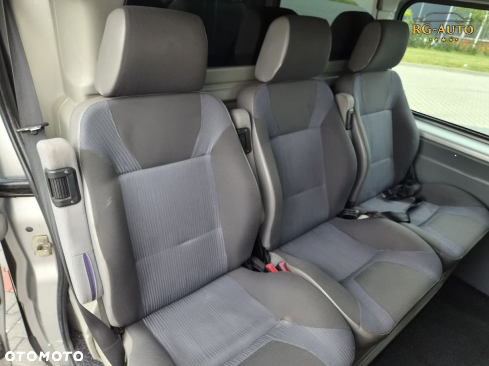 Opel Vivaro - 25