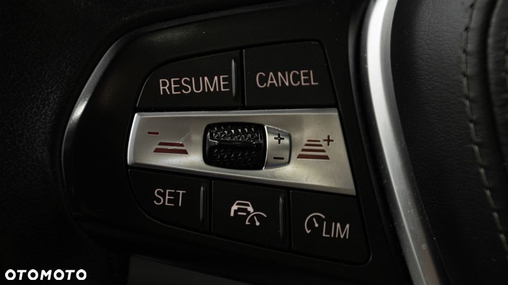 BMW X5 xDrive30d mHEV - 24