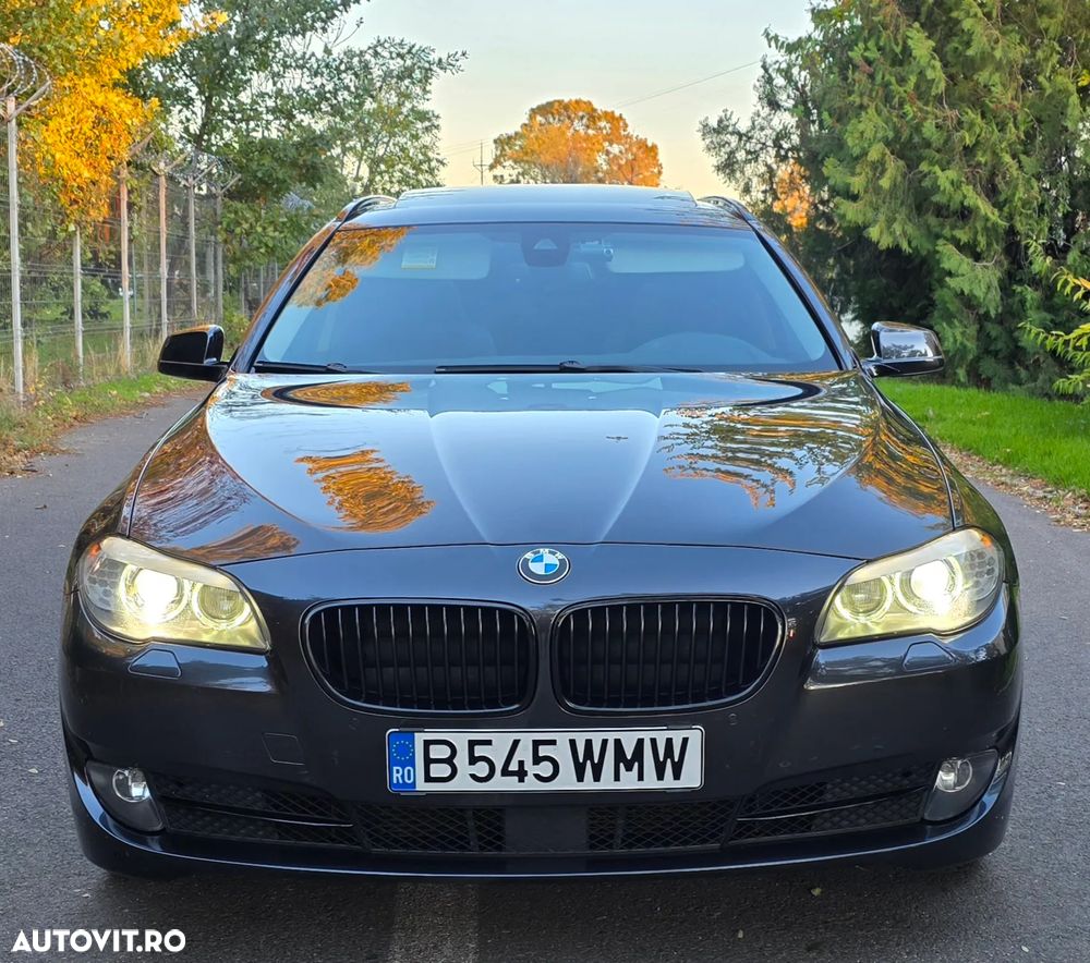 BMW Seria 5 520d Touring Aut. Luxury Line - 1